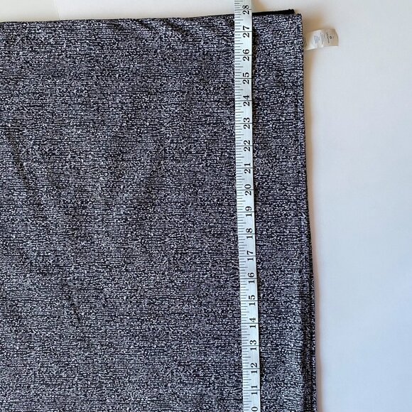 Lululemon Customizable Snap Scarf Rulu Gray - Picture 5 of 8